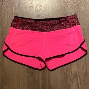 Lululemon Speed Short - hot pink and black